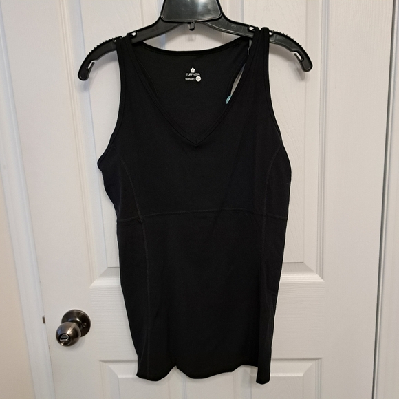 NWT Tuff Athletics Veda Active Tank Black Medium Workout Top with Built In Bra - Picture 10 of 12